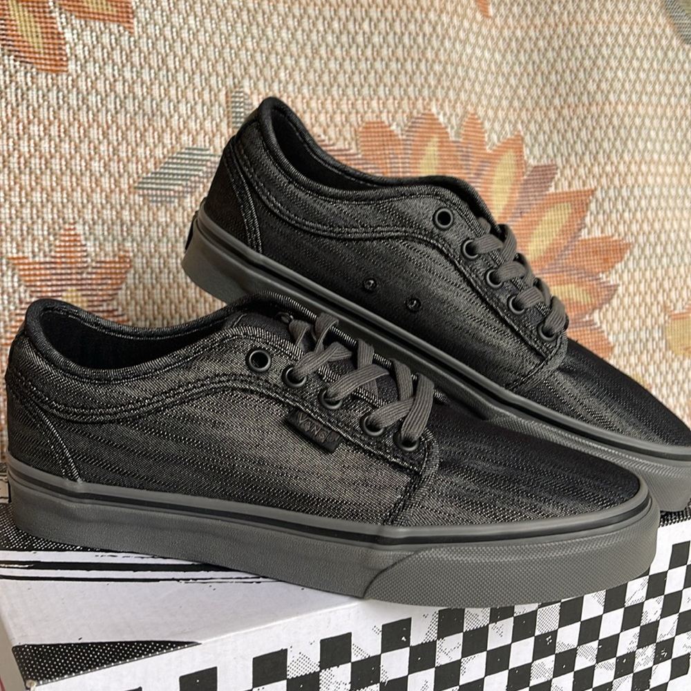 Vans WMNS Skate Chukka Low
Black/Grey/Denim
VN0A4BX45BR
Sneakers - Picture 11 of 16
